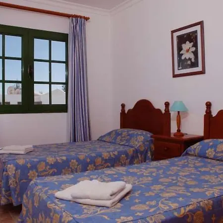 Puerto Del Carmen Sleeps 6 Pool Wifi Apartment *